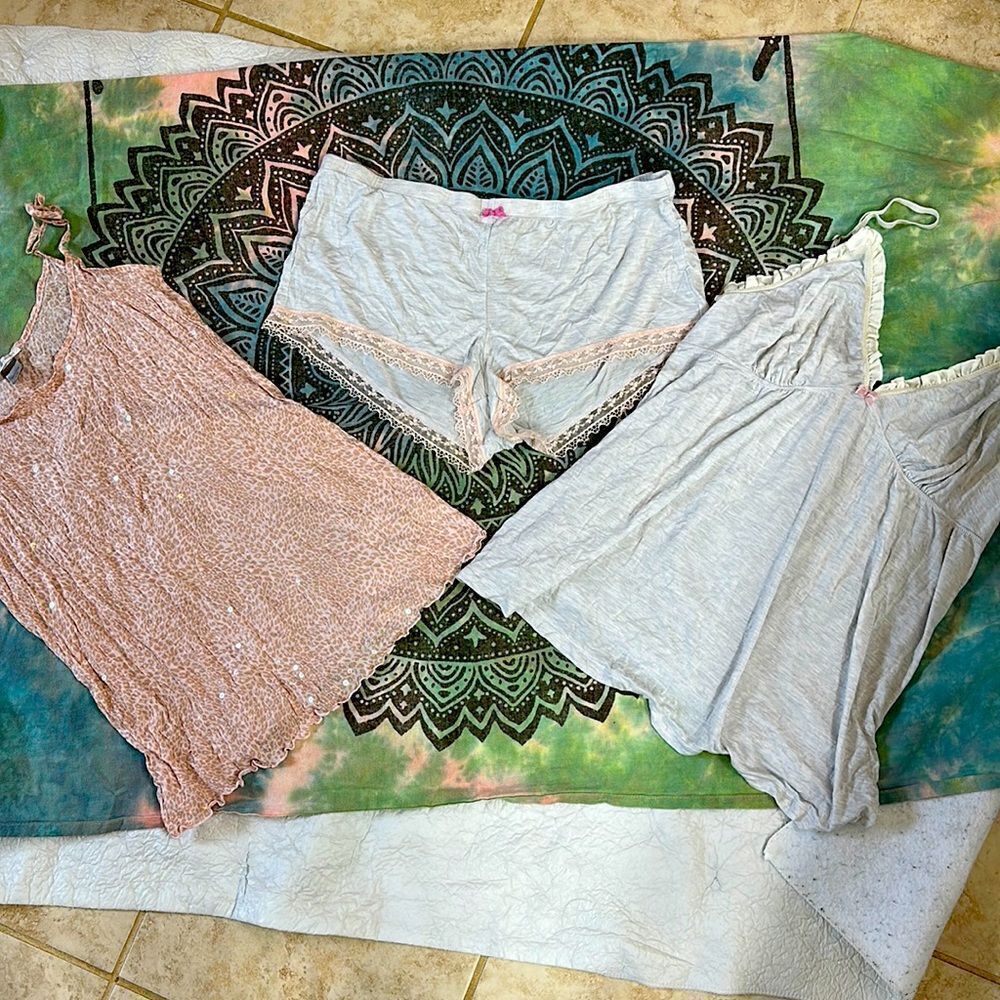 Lot of Large Victorias Secret Lingerie Pajama Pieces